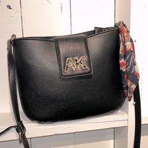 Anne Klein black hobo shoulder bag crossbody zip closure very clean